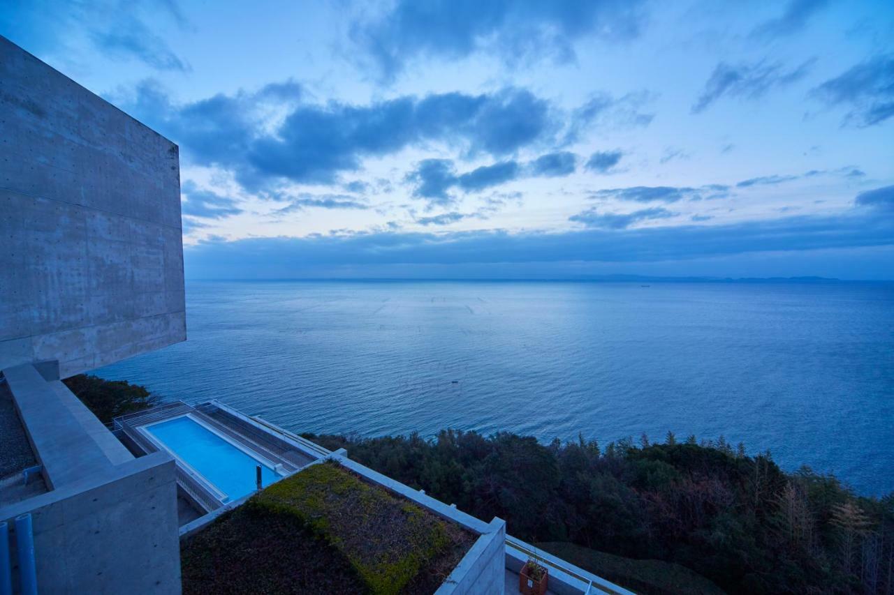 Toto Seawind Awaji Hotel Buitenkant foto